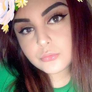 Meet your Posher, Daysi